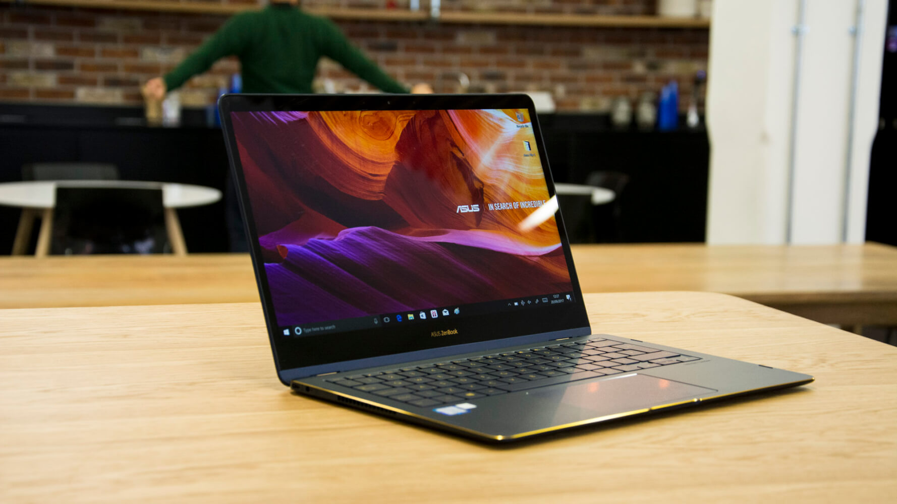 Asus zenbook flip. ASUS ZENBOOK Flip s ux370. ASUS ZENBOOK Flip s. ASUS ZENBOOK Flip s ux370ua. ASUS ZENBOOK Flip s 2020.